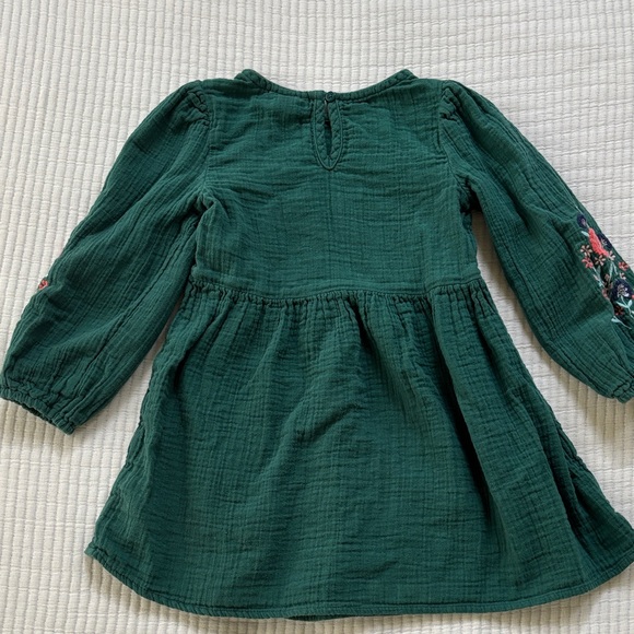 Cat & Jack Girls Dress In Forest Green with Floral Embroidered Designed Sleeves - Picture 5 of 8
